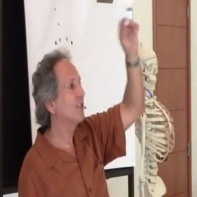 Charla-puntos-y-conejo-Alan